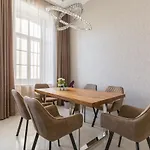 Luxury Dream Home At The Basilica 3Br/2Bath