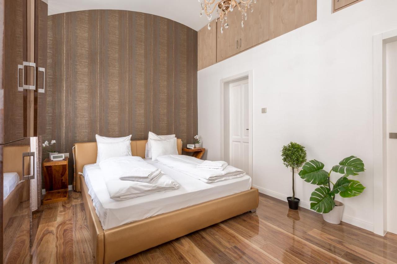 Luxury Dream At The Basilica 3br/2bath *