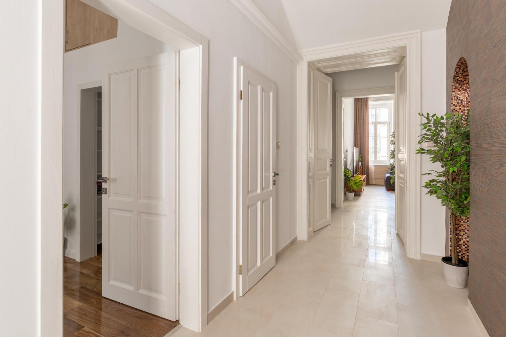 Luxury Dream At The Basilica 3br/2bath *