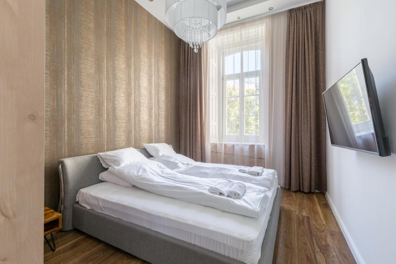Luxury Dream At The Basilica 3br/2bath Budapest