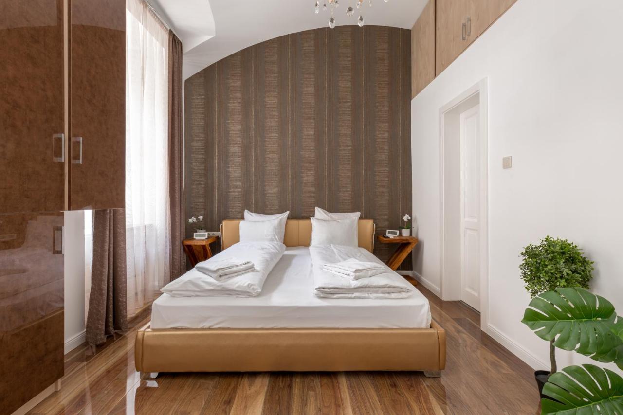 Luxury Dream At The Basilica 3br/2bath Budapest